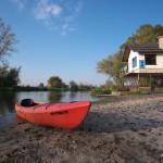 kajak na plaży przystani